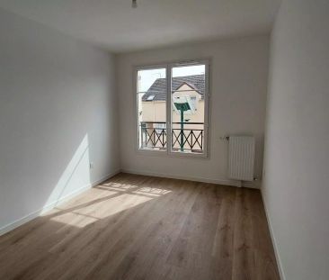 location Appartement T3 DE 66.13m² À PLAISIR - Photo 3