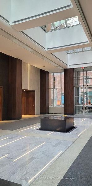 For Lease - 250 Wellington Street Unit# 528, Toronto, Ontario - Photo 2
