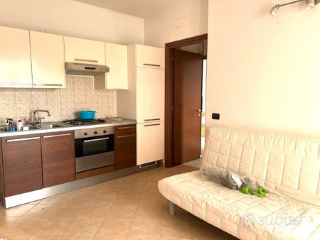 Bilocale a Castellanza con balcone e box privato - Photo 5