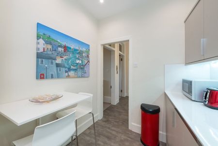 2 Bed Flat, Royal Crescent, EH3 - Photo 2