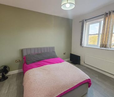 3 bedroom apartment to rent - Photo 3