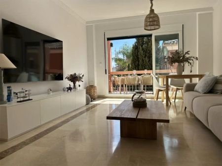 Piso de alquiler en Calle de las Golondrinas, 19, Marbesa - Photo 3