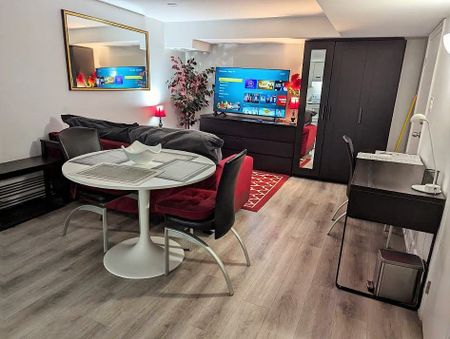 For Lease - 498 Hidden Trail, Toronto, Ontario - Photo 4