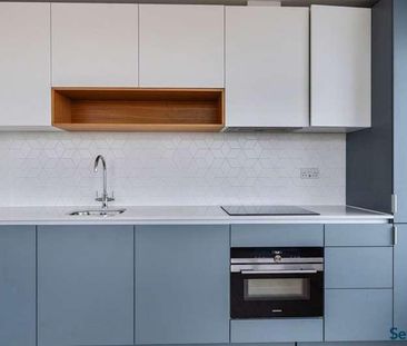 Chertsey, Surrey, KT16 - Photo 5