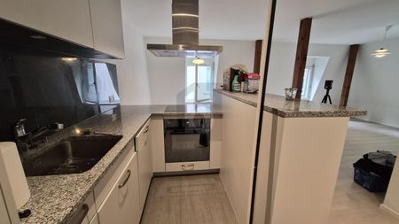 WITH STYLE AND RELAXATION IN THE POPULAR DISTRICT - Photo 3