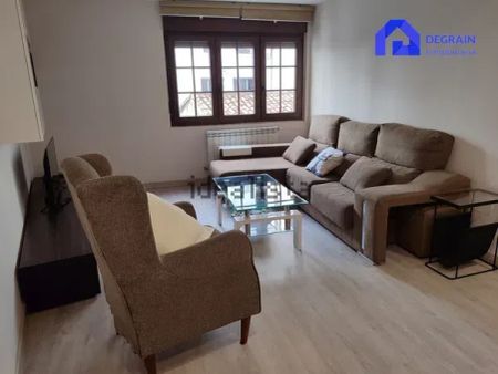 Alquiler de piso en Calle Caveda - Photo 3