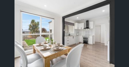 Easy Living in the Heart of Belmont - Photo 2