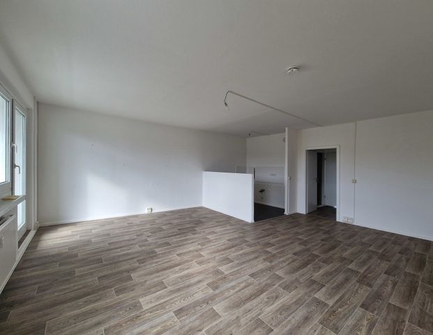 ** 1. NKM geschenkt*! ** Elegante 3-Zimmer-Wohnung mit großzügigem Wohnbereich! - Photo 1