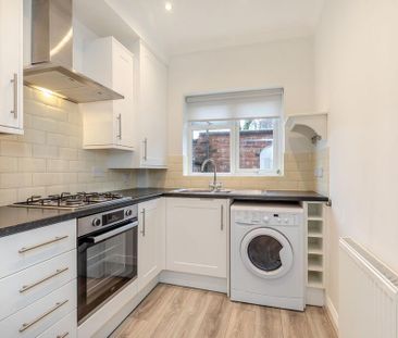 2 bedroom terraced house to rent - Photo 1