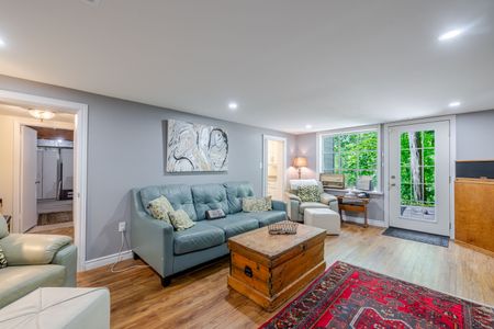 For Lease - 2 Grosvenor Street, London East, Ontario - Photo 2