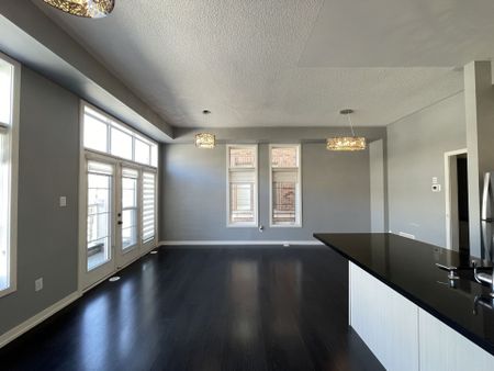 For Lease - 26 Cornerbank Crescent, Whitchurch-Stouffville, Ontario - Photo 3