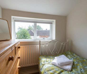 2 bedroom terraced house to rent - Photo 4
