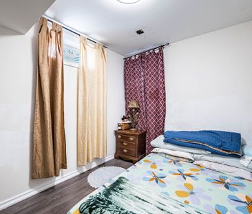 For Lease - 8 Clunburry Road, Brampton, Ontario - Photo 3