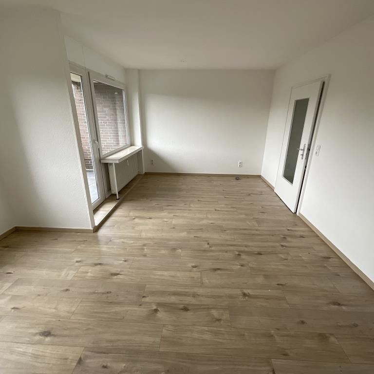 Bereits modernisierte 3-ZKB-Balkonwohnung im Europaviertel zu vermieten! - Photo 1