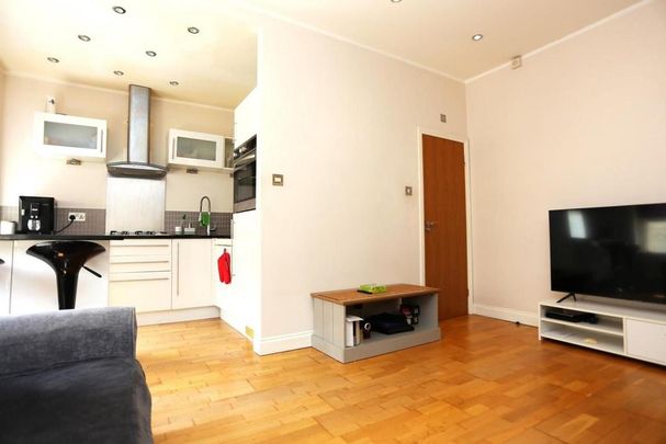 1 bedroom flat to rent - Photo 1