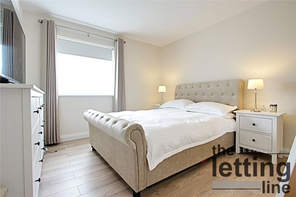 Fiona Court, The Ridgeway, Enfield, EN2 8PR - Photo 1