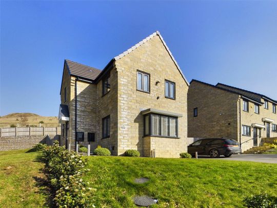 Poplars Park Road, Bradford, West Yorkshire, BD2 - Photo 1