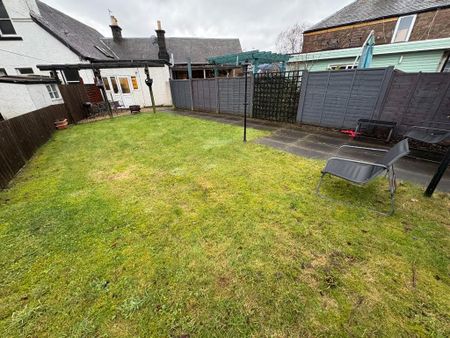 4 bedroom semi-detached house to rent - Photo 4