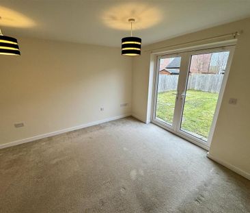 2 bedroom semi-detached house to rent - Photo 5