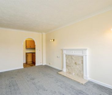 1 bedroom retirement property to rent - Photo 6