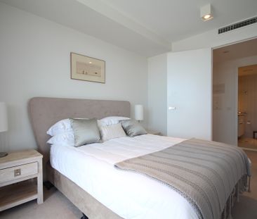 Fully Furnished Vibrant Foreshore Apartment! - Photo 4