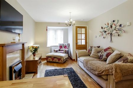 2 bedroom semi-detached bungalow to rent - Photo 2