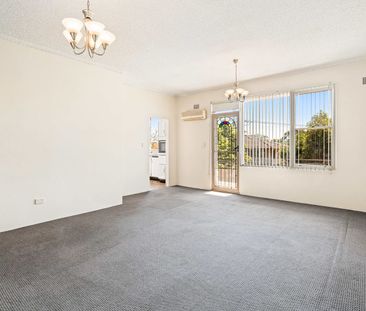 Two bedroom apartment in a prime location - Photo 1