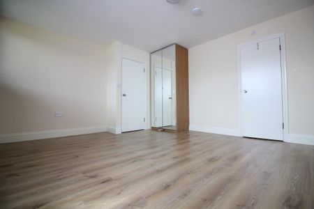 Humber Way, Slough - Photo 2