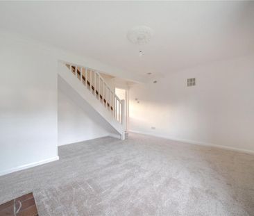 2 bedroom semi-detached house to rent - Photo 3