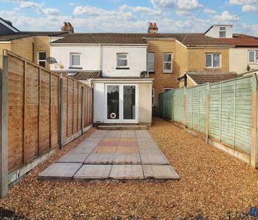 2 bedroom terraced house to rent - Photo 1