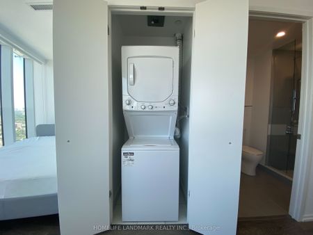 197 Yonge Street #5113 - Photo 5