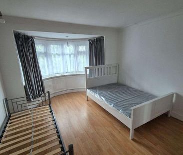 3 bedroom maisonette to rent - Photo 3