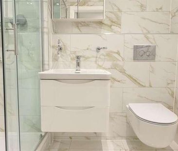 C Maybank Road, London, E18 - Photo 4