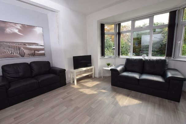 3 bedroom flat to rent - Photo 1