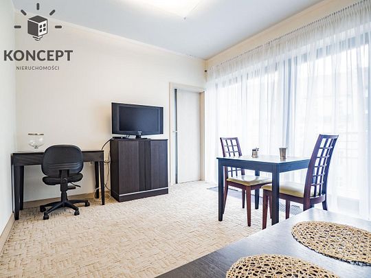 Komfortowy 2-pok. apartament przy Pl. Bema - Zdjęcie 1