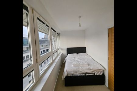 2 Bed Flat, St. Giles Court, BS1 - Photo 5