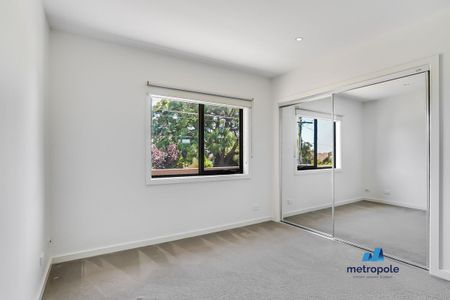 16A Irving Street, MOUNT WAVERLEY, VIC - Photo 3