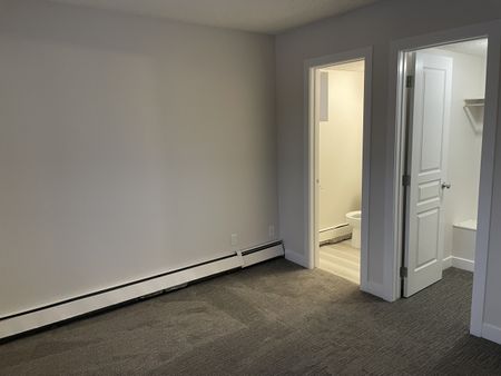 2 Bedroom Apartments – Lake Pointe Condos - Photo 3