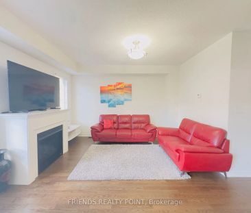 Condo Townhouse For Lease | E9233655 - Photo 1