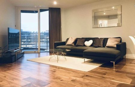 4 Bed Flat, Goodge St, W1T - Photo 2