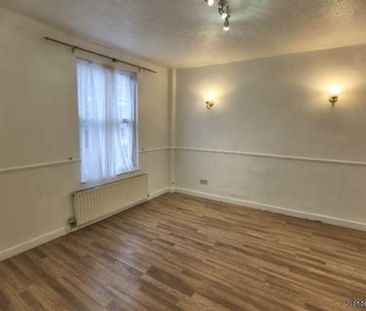 4 bedroom property to rent in Macclesfield - Photo 1