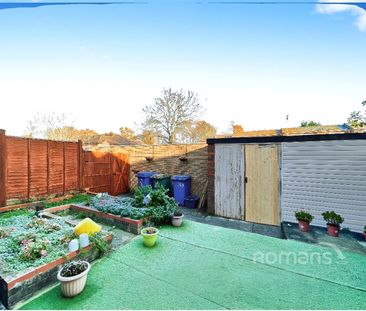 Bracklesham Close, Farnborough, GU14 - Photo 2