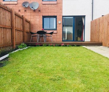 2 Bed Terraced House, Logan Gardens, G5 - Photo 4