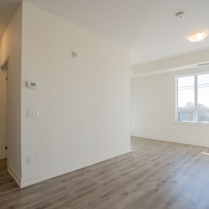 For Lease - 251 Northfield Drive Unit# 322, Waterloo, Ontario - Photo 1