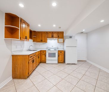 For Lease - 484 Concord Avenue Unit# Basement, Toronto, Ontario - Photo 2