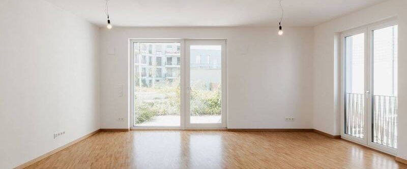 Großzügige 2- ZKB, großer Wohn-Essbereich, Tageslichtbad, sonnige Terrasse - Foto 1