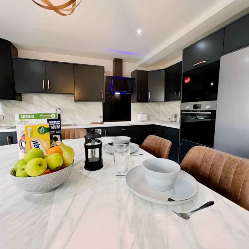 6 Bed Non-En-suite - Photo 1