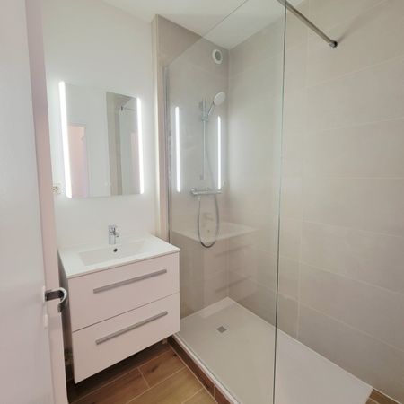 Location Appartement 1 pièce 27m² - Photo 4