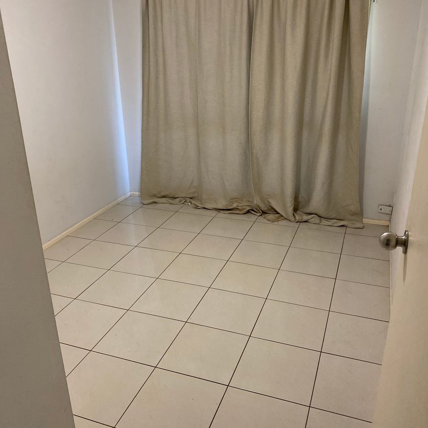 Loganlea - Photo 1