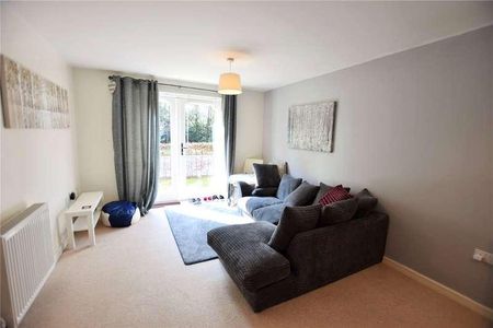 Hampden Crescent, Bracknell, Berkshire, RG12 - Photo 2